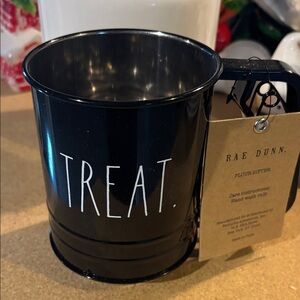 Rae Dunn Black 'TREAT' Flour Sifter